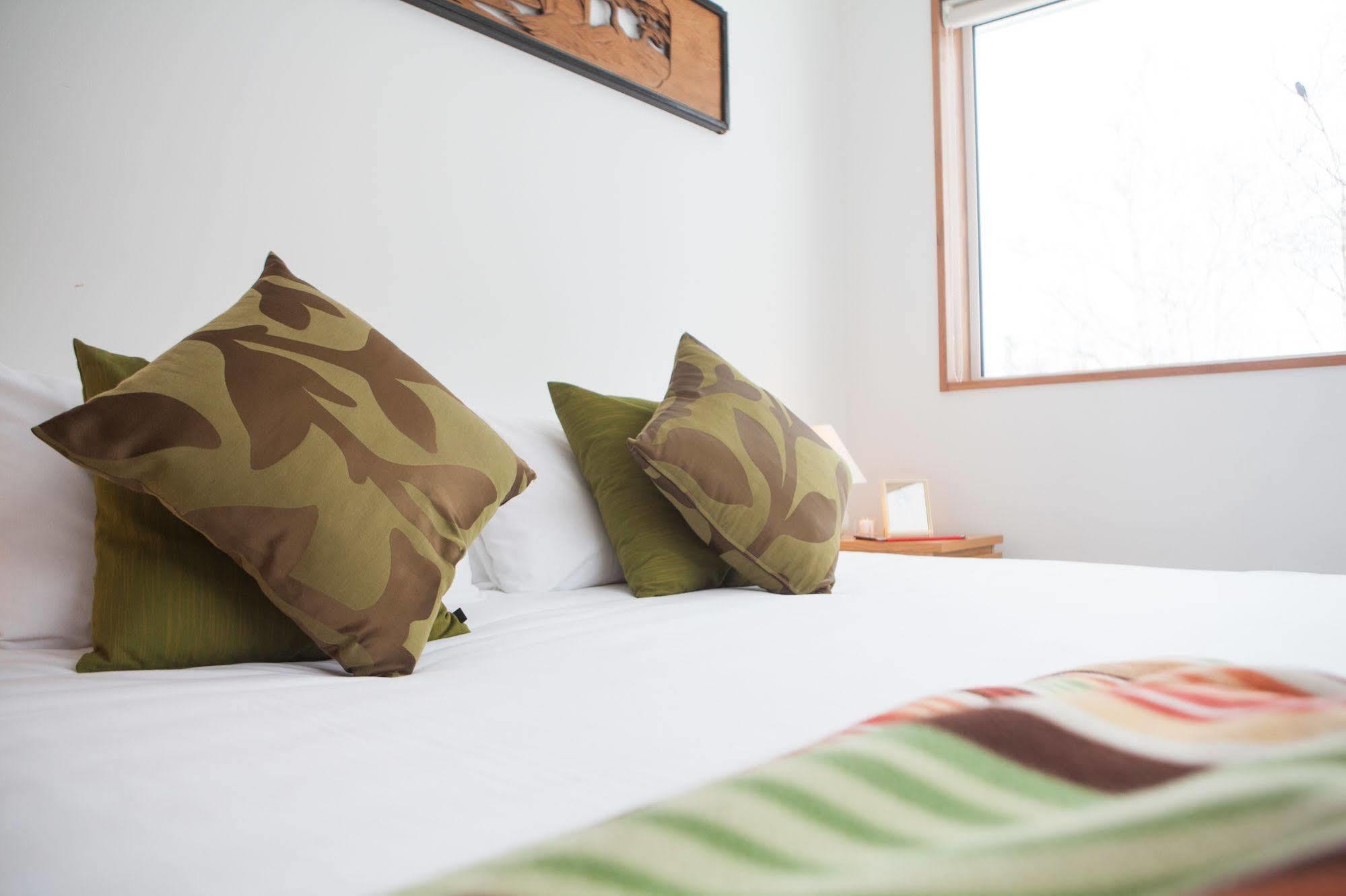 Shirokuma Chalets Hirafu Exterior photo