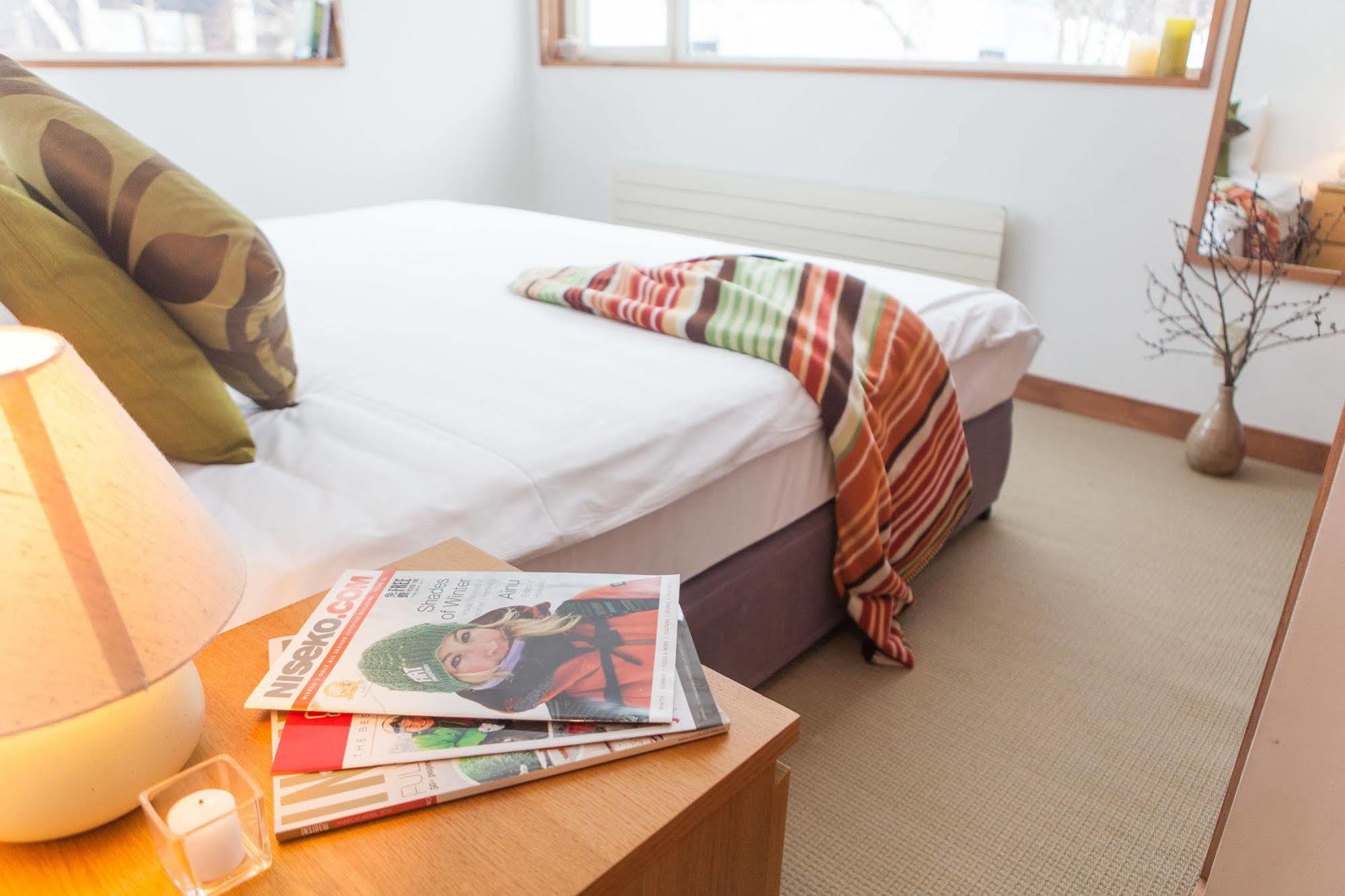 Shirokuma Chalets Hirafu Exterior photo